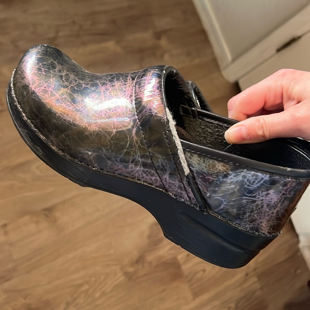 Dansko size 38 clogs